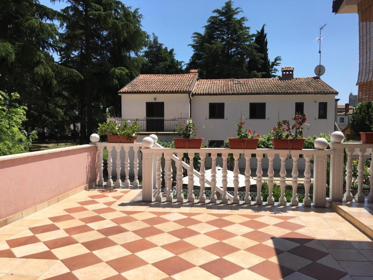 Apartments Tereza Novigrad Istria Exterior foto