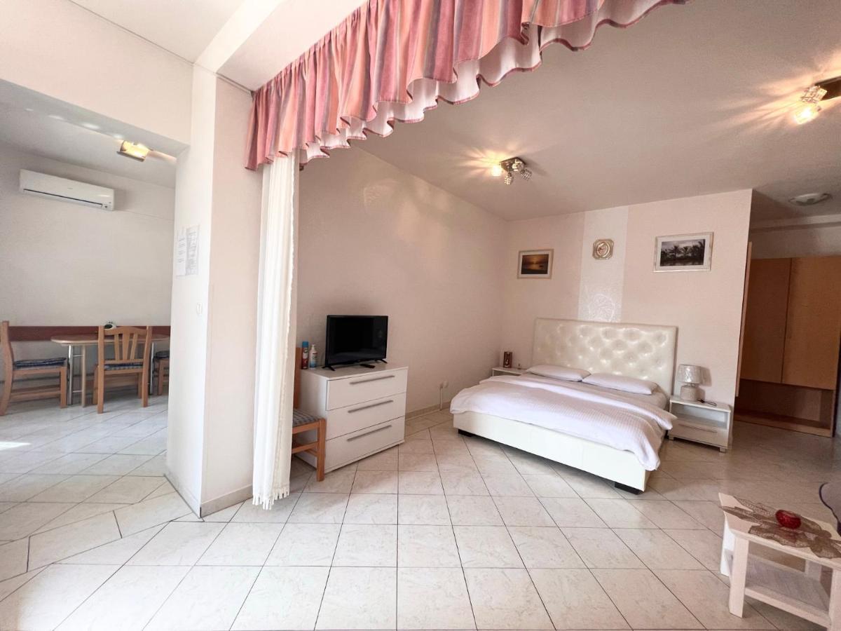 Apartments Tereza Novigrad Istria Exterior foto