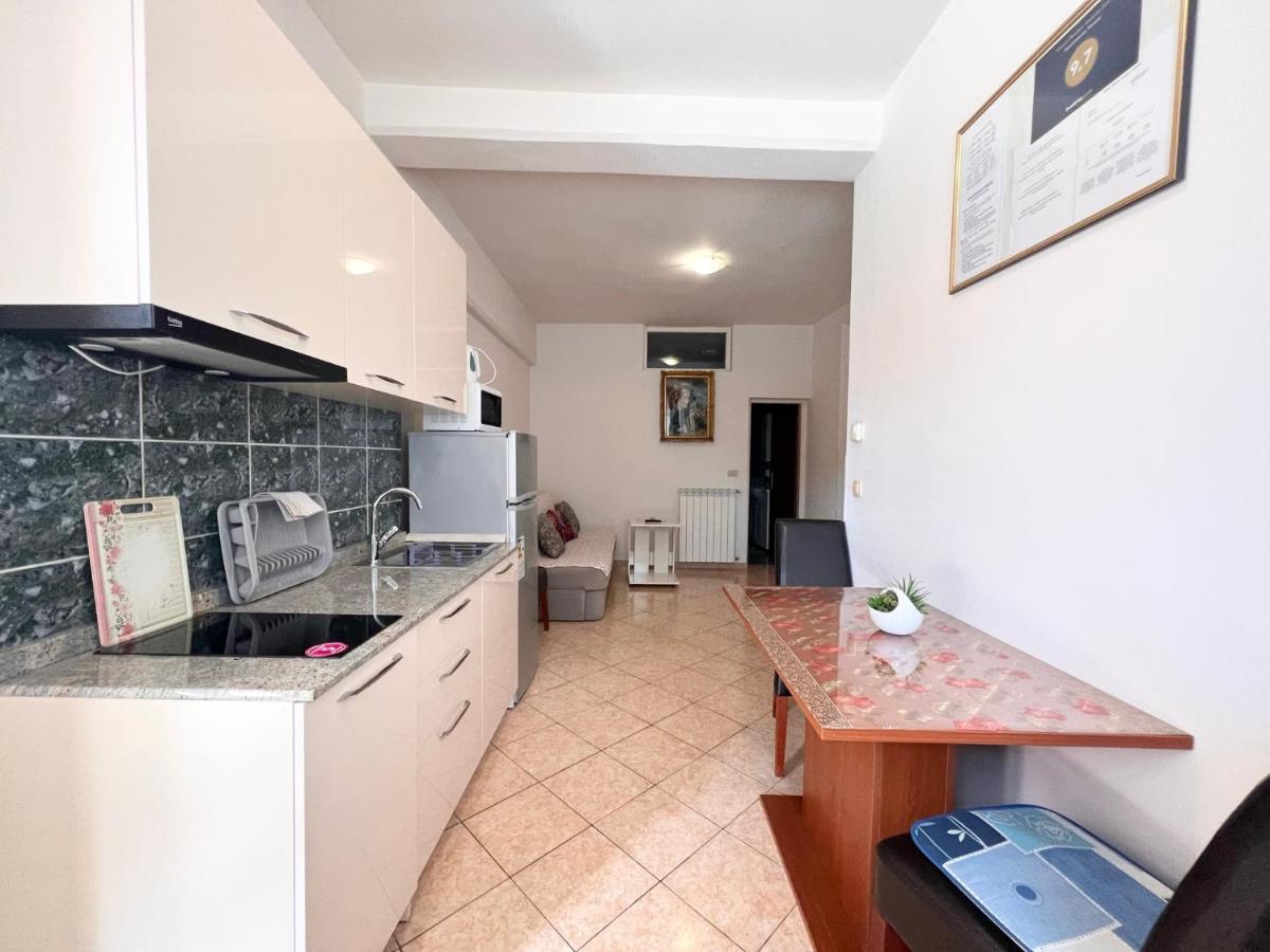 Apartments Tereza Novigrad Istria Exterior foto